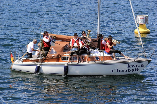 更是对未来 更是对未来